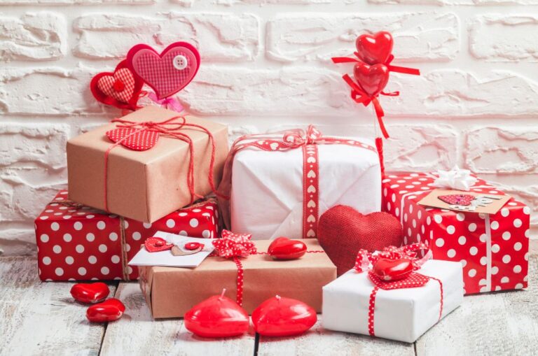 25+ Cheap Valentine’s Day Gifts Under $30 Of 2025